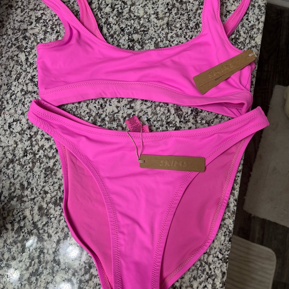 NWT Skims Taffy Pink Bikini Tankini